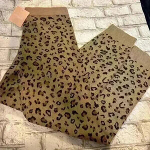 NWT Women’s Kittenish Wild Child Leopard Print Jogger Knit Pants Size Small
